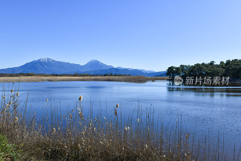 从Fethiye Akgol。来自菲特耶的白湖。